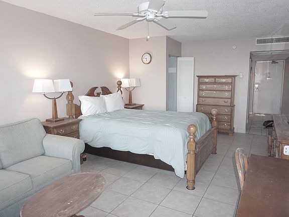 4th image of 219 S Atlantic Ave #110