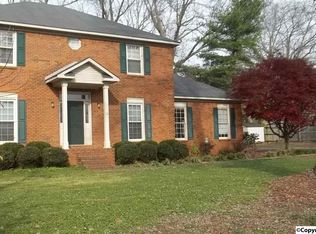 555 Eastview Dr, Madison, AL 35758