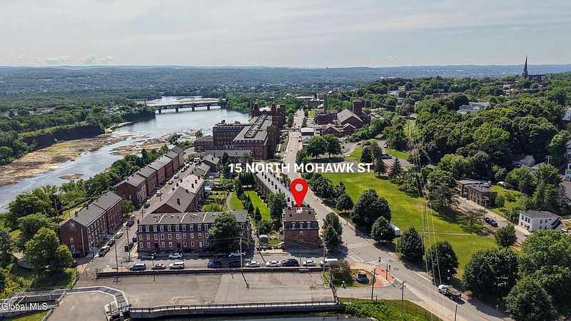 4th image of 15 N Mohawk Street