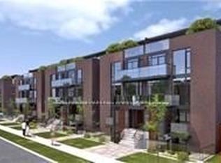 5299 Highway 7 Rd #C-302, Vaughan, ON L4L1T3