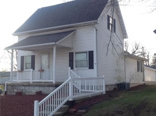 11 Market St, Danville, OH 43014