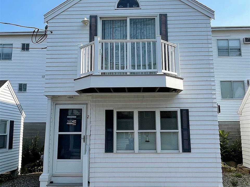 Condos for Sale in Hampton NH Under $350K