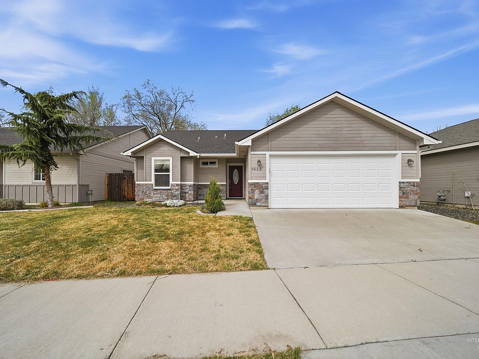 1st image of 9522 W Woodland Dr