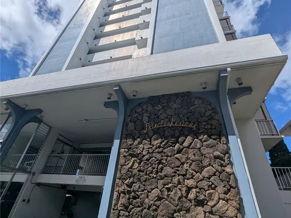 1333 Heulu St APT 1101, Honolulu, HI 96822