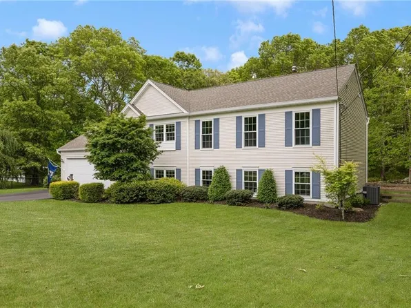 299 S Christopher Ave, Tiverton, RI 02878