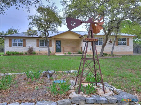 860 Brookside Dr, Spring Branch, TX 78070