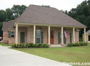 523 Rue La Belle, Breaux Bridge, LA 70517