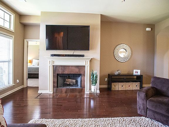 4th image of 9505 Gunnison Dr