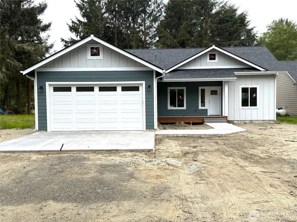 511 Quinault Avenue SE, Ocean Shores, WA 98569
