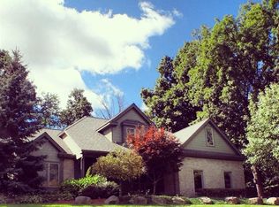 1305 Victoria Ln, Fenton, MI 48430