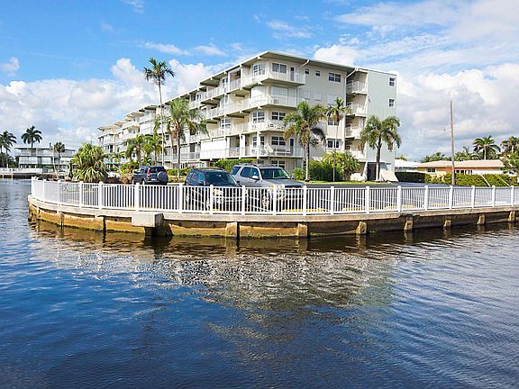 Home For Sale In Eastway Harbor