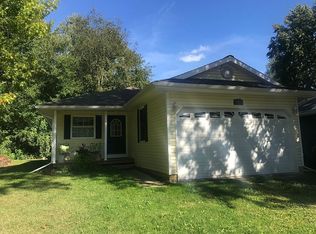 9585 Palmer Rd, Whitmore Lake, MI 48189