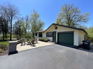N3329 Grove Rd, Lake Geneva, WI 53147