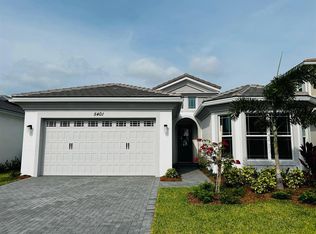 5401 Pecan Dr, Loxahatchee, FL 33470