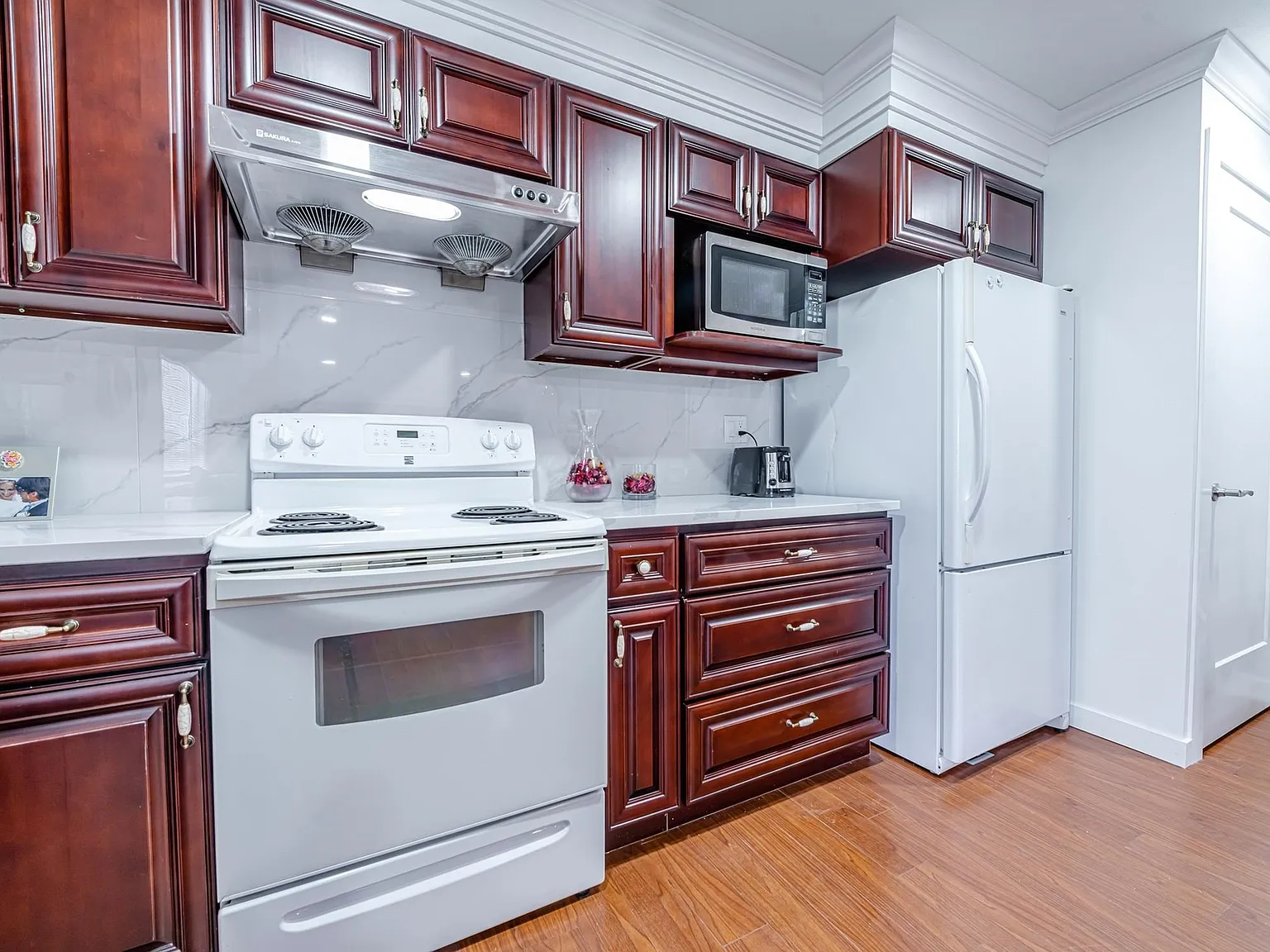 2 bed, 1261 sqft, $2,400 — Photo 1