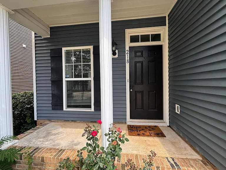 218 Northwood St — Photo 2