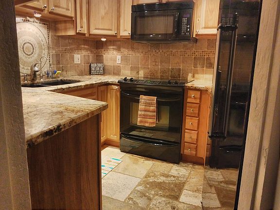 5th image of 385 W Pierson St Unit D1