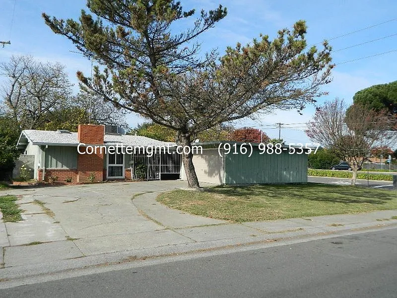 7200 21st St photo 1