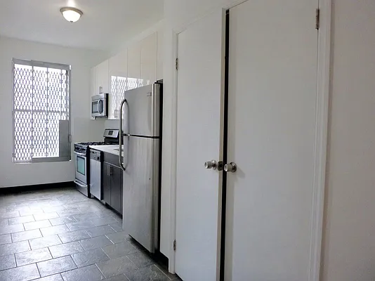 Rented by Bohemia Realty Group | media 17