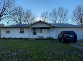 1721 N Country Club Rd, Muskogee, OK 74403