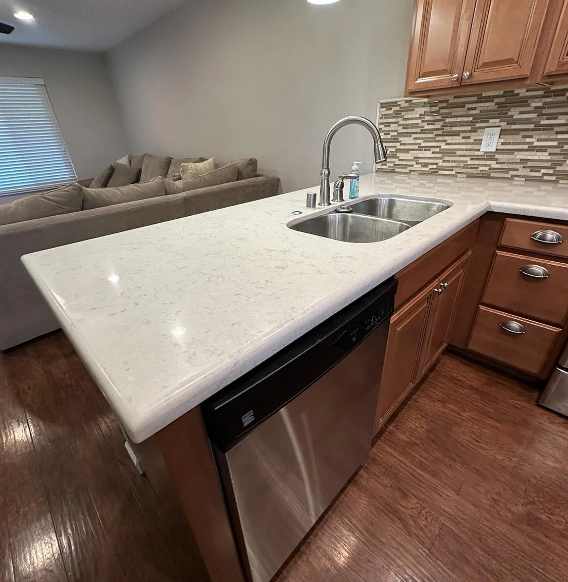 2 bed, 945 sqft, $1,550 — Photo 4