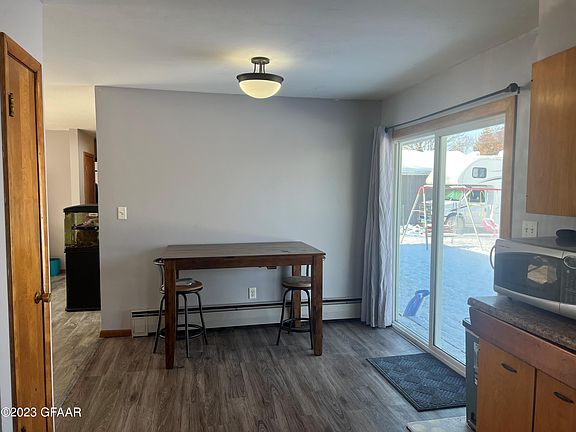 5th image of 622 22nd Ave S