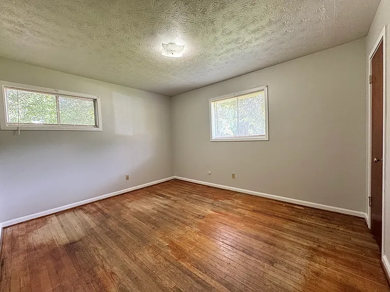 Bedroom 3 - 12'10"x10'10"