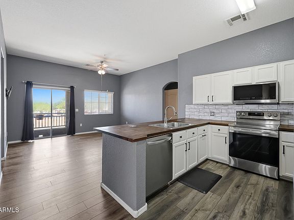 5th image of 435 N 168TH Drive