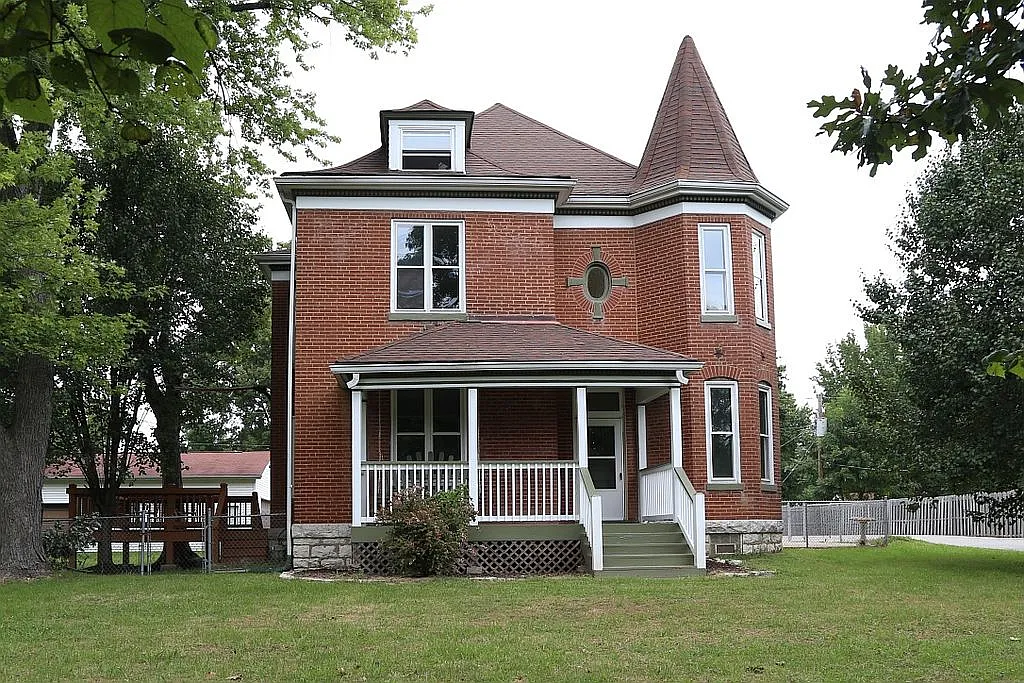 2559 Yaeger Rd photo 1