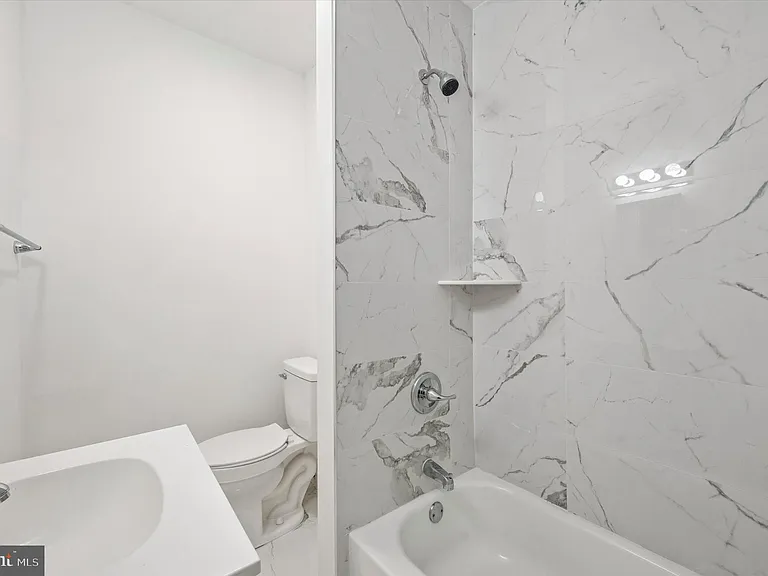 1523 S Etting St — Photo 14