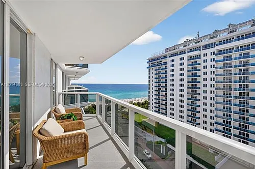 2401 Collins Ave #1406 Photo 1