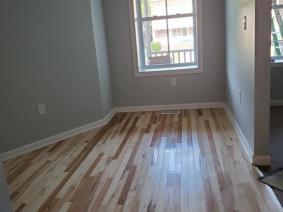 2nd image of 534 S Dunlop St #1