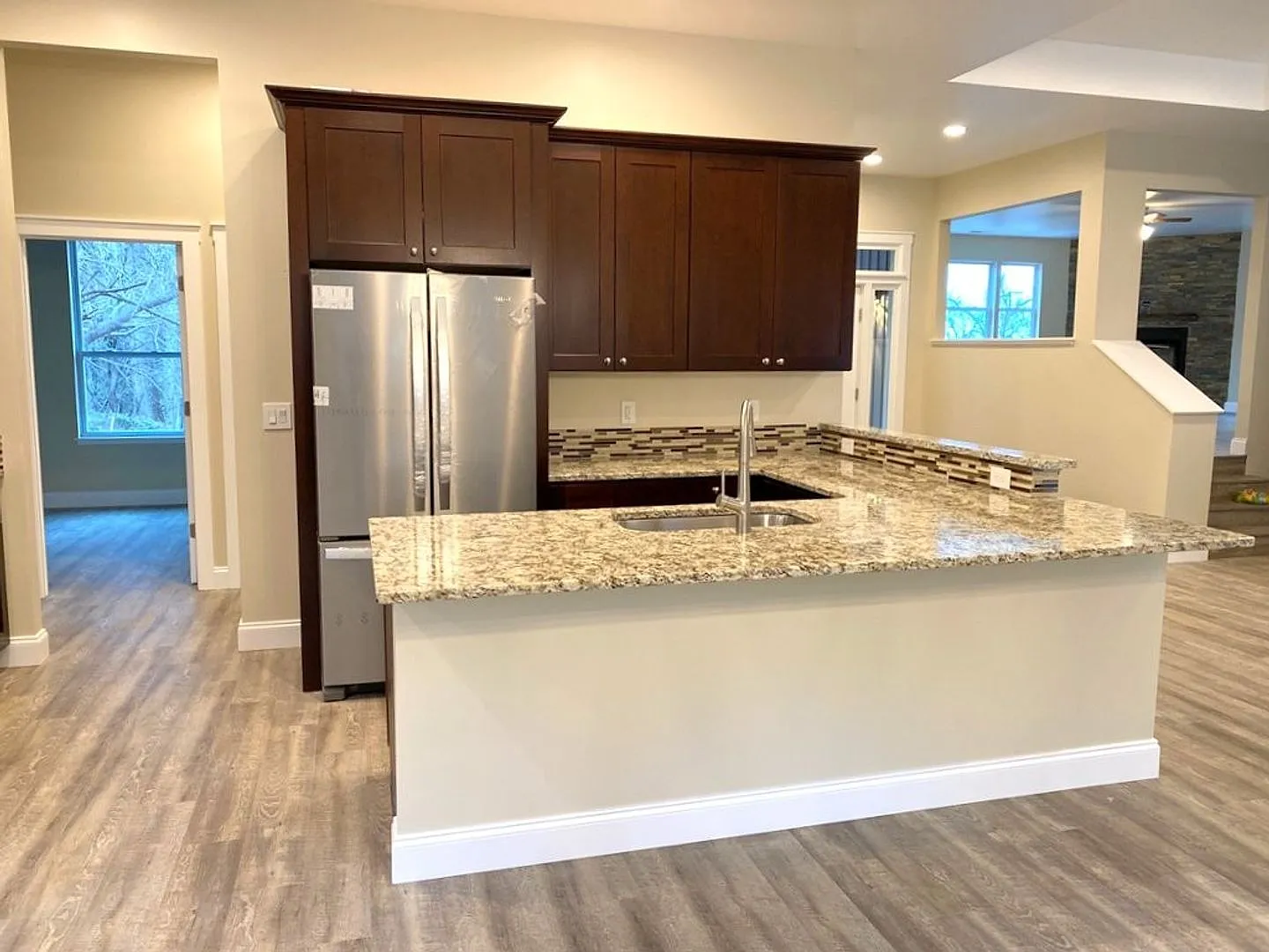 Laurel Park Spacious Home — Photo 4