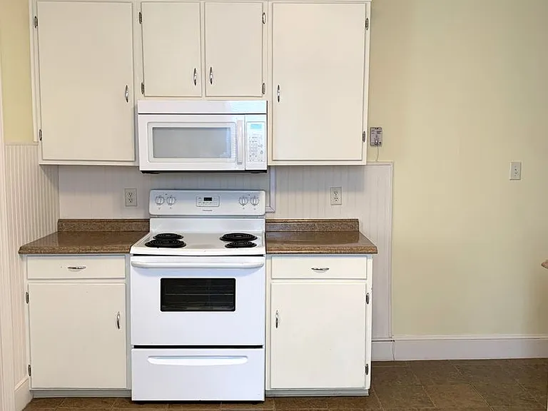 3885 Scotland Main St — Photo 6