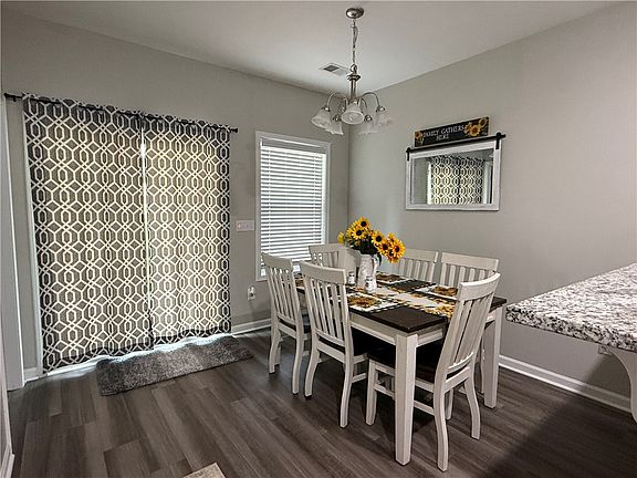 4th image of 110 Highland Park Ct