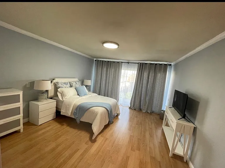 5271 Newcastle Ave #1 — Photo 7