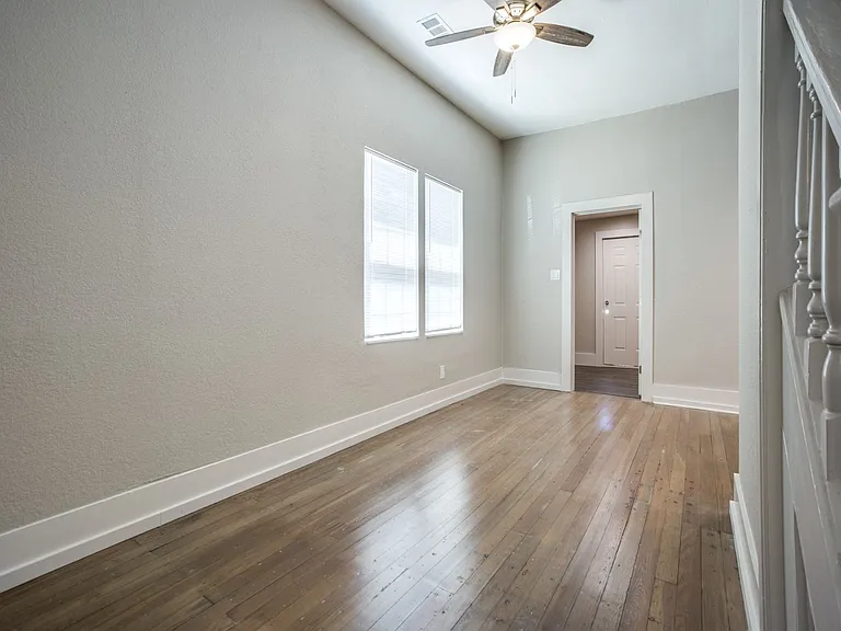 901 W Morton St — Photo 16