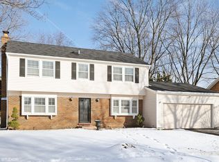 77 Timber Hill Rd, Buffalo Grove, IL 60089