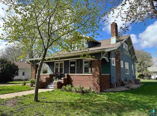 316 E 3rd St, Freeman, SD 57029