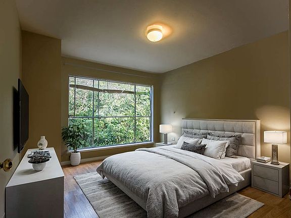 3rd image of 653 Arguello Blvd #4A