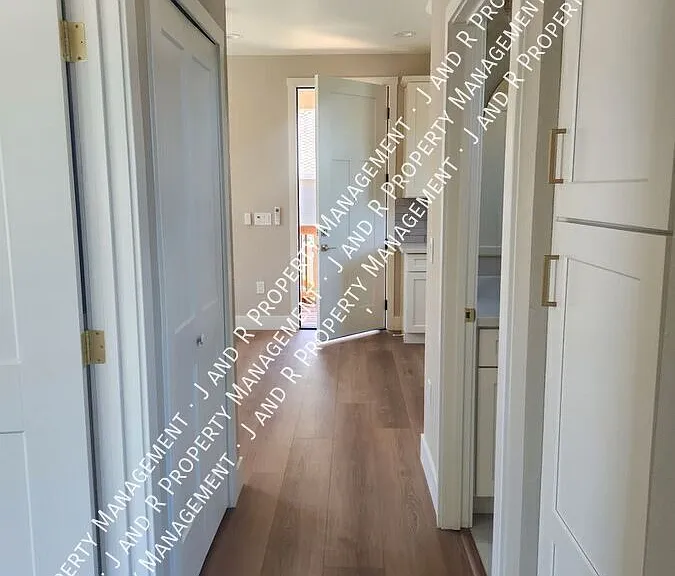 817 V St #2 — Photo 11