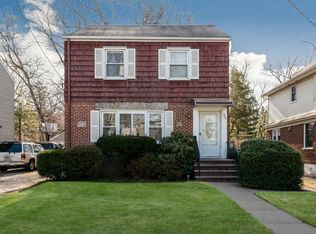 323 Hempstead Gardens Dr, West Hempstead, NY 11552