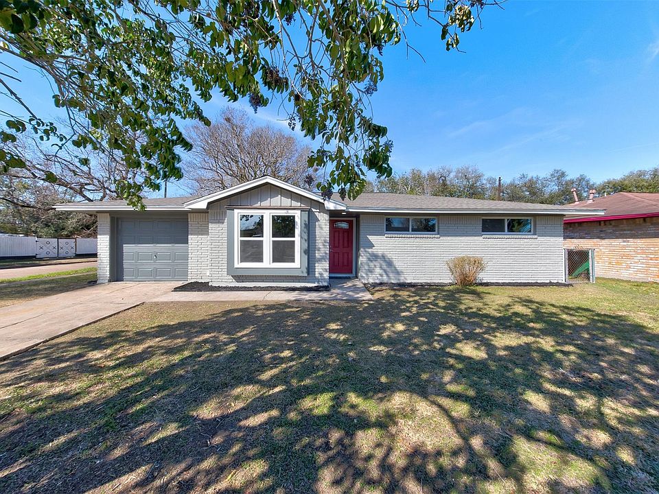 1st image of 5774 Greencraig Dr