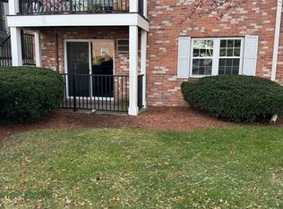 2 Karen Cir APT 2, Billerica, MA 01821