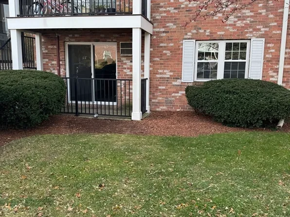 2 Karen Cir APT 2, Billerica, MA 01821