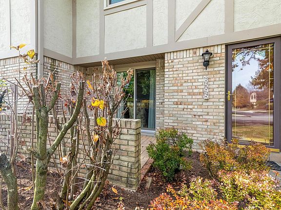 2nd image of 6595 Sharon Woods Blvd