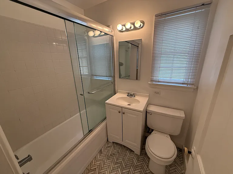 1640 Malcolm Ave #1/2 — Photo 7