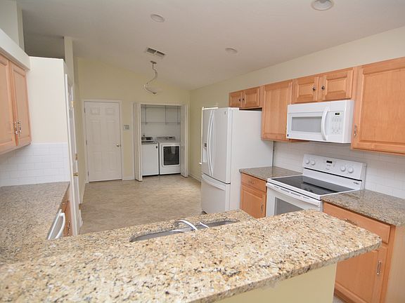 5th image of 372 W Blackjack Branch Way