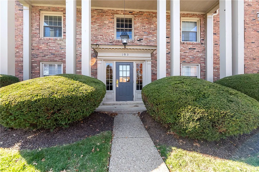 103 Jamestown Dr APT C photo 1