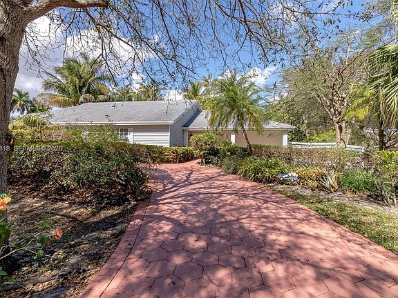 3rd image of 15005 SW 148th St